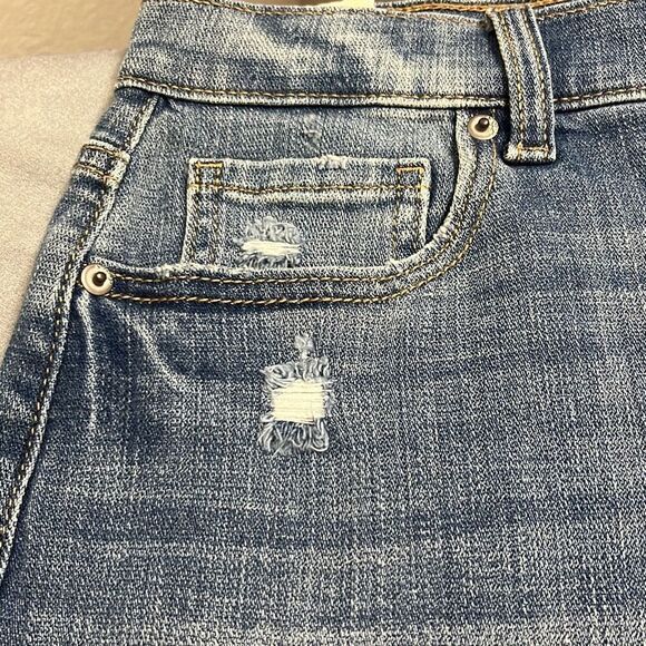 Cosmic Blue Love 28" Cutoff Denim Shorts Blue Pockets Stretch Distressed NWT - Picture 3 of 13